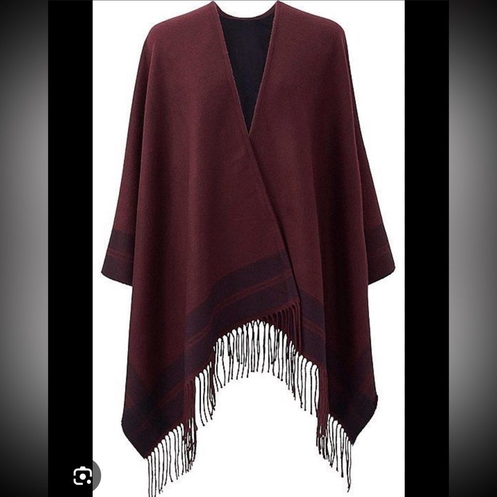 Uniqlo 2 way Poncho (reversible) Navy burgundy